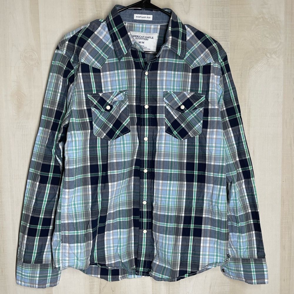 American Eagle vintage blue plaid western‎ style shirt, pearl snaps, size medium